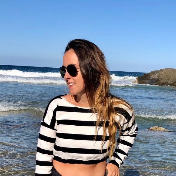 Cropped Sweater - Picture 2 of 2